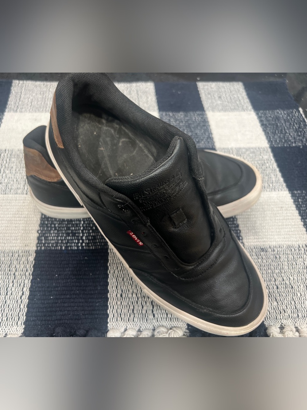 Levi’s Black Leather Low Top Sneakers Brown Heel Accent